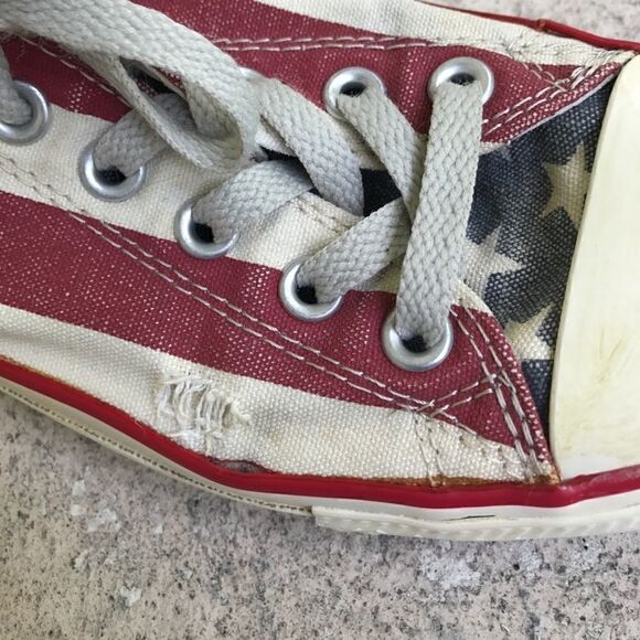 Converse - Picture 3 of 4